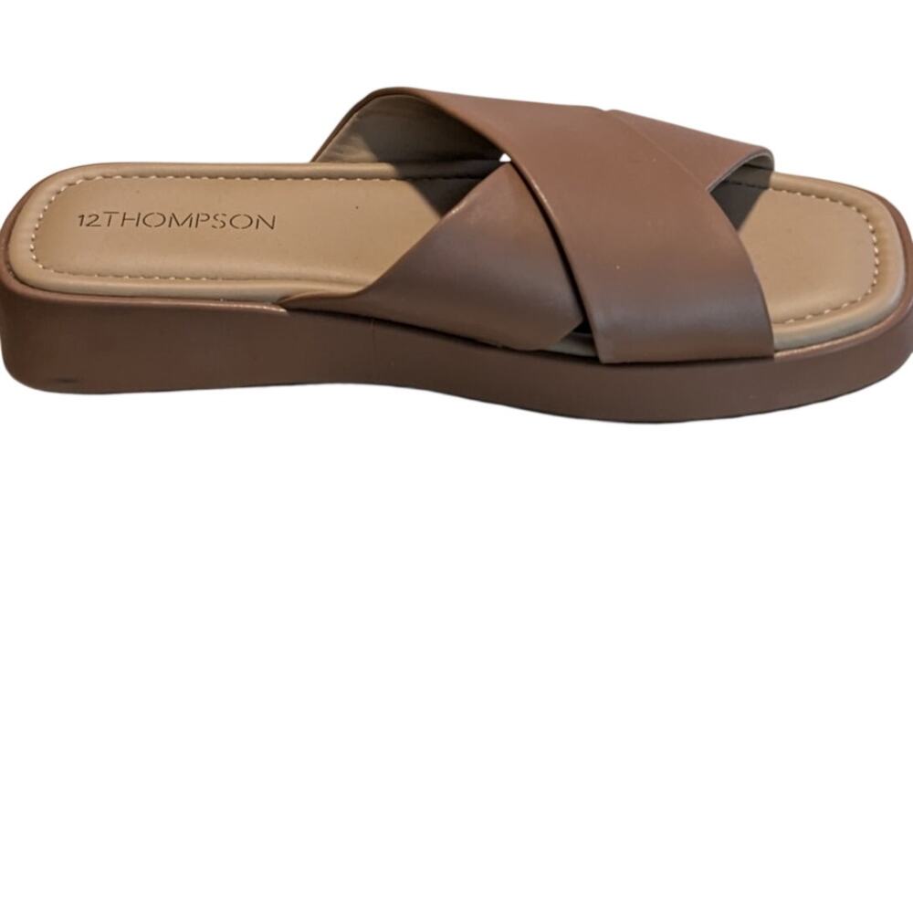 12 Thompson NWOT Tan Luna Man Made Upper Criss Cross Sandal Womens Sz 7.5 - Picture 5 of 6
